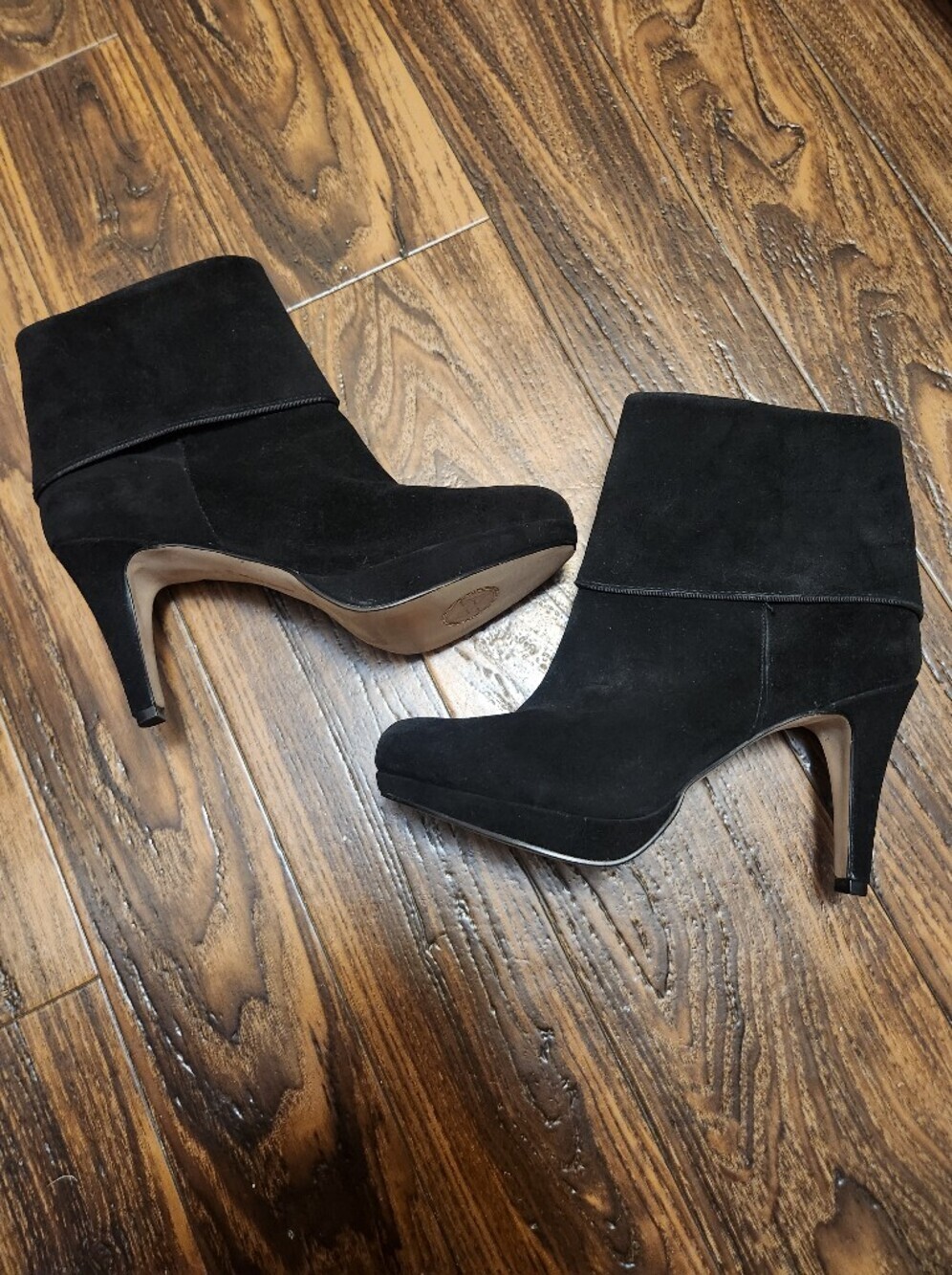 Adrienne Vittadini Black Suede Platform Ankle Booties Sz 8 NWOT